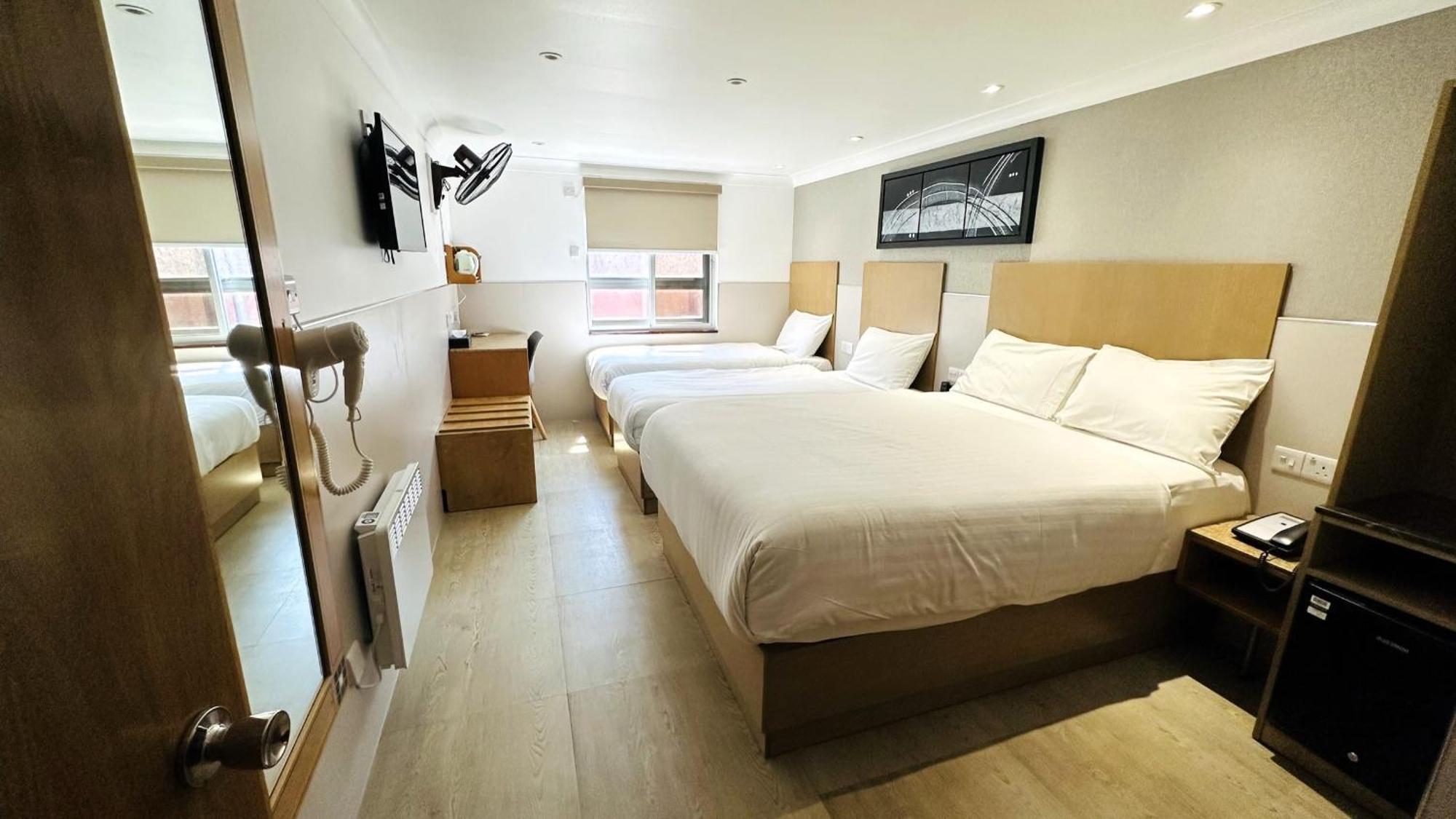 Eurotraveller Hotel- Express Лондон Екстер'єр фото