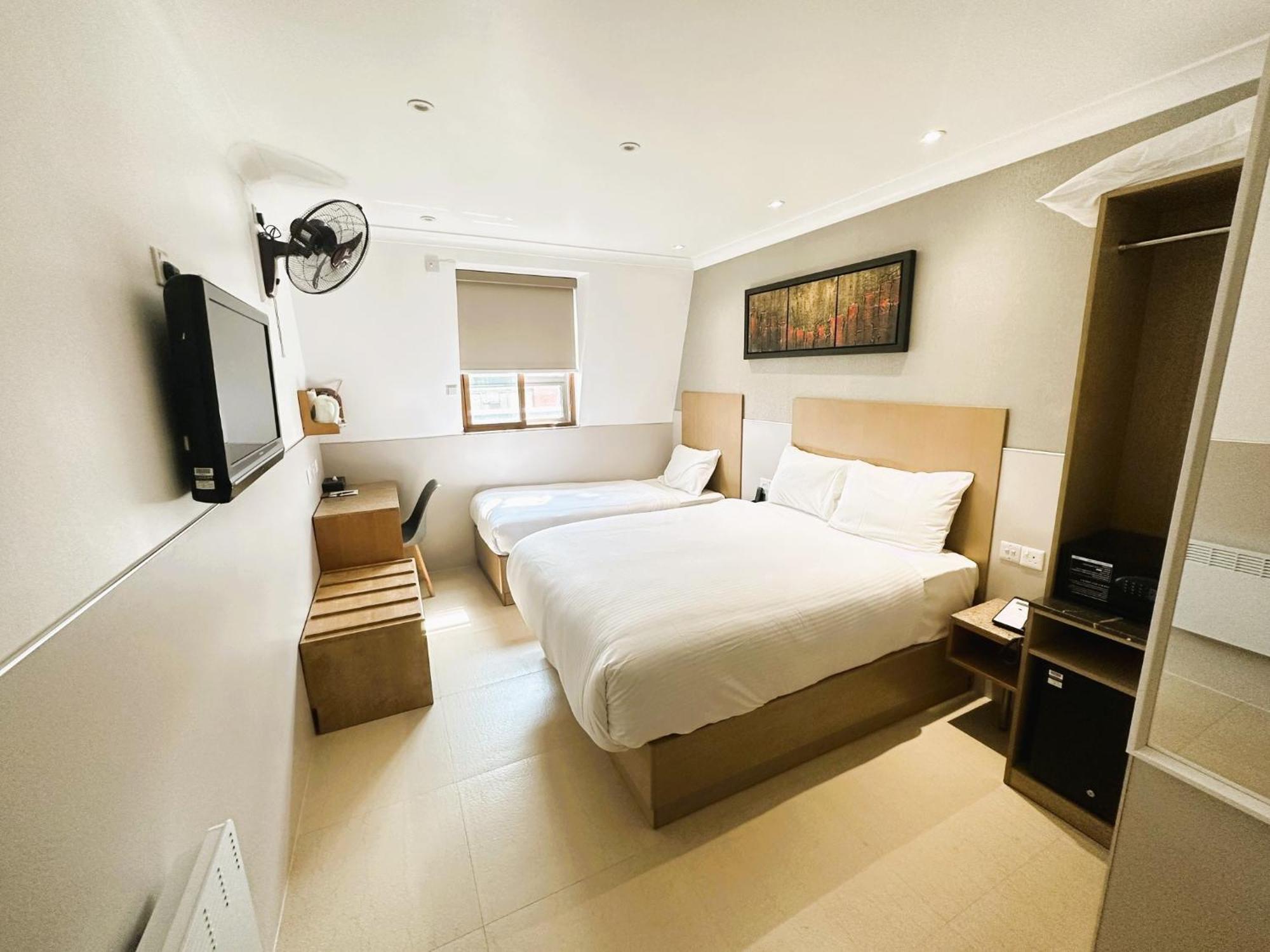 Eurotraveller Hotel- Express Лондон Екстер'єр фото